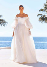 Load image into Gallery viewer, Pronovias "Rosy"