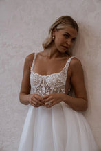 Load image into Gallery viewer, Made With Love &quot;Huxley flowy&quot;
