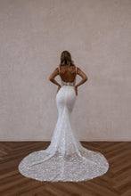 Load image into Gallery viewer, Made With Love &quot;Huxley fitted&quot;
