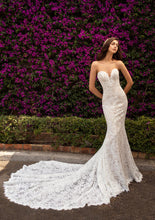 Load image into Gallery viewer, Pronovias &quot;Eithel&quot; BRAND NEW
