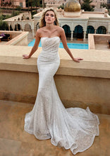 Load image into Gallery viewer, Pronovias &quot;Caledonia&quot;
