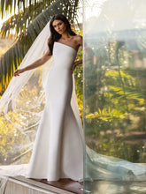 Load image into Gallery viewer, Pronovias &quot;Day&quot;
