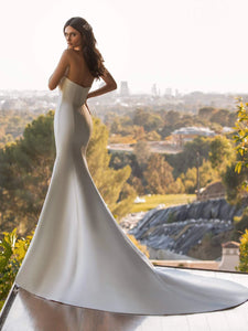 Pronovias "Day"