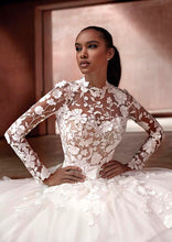 Load image into Gallery viewer, Pronovias &quot;Hamptons&quot;
